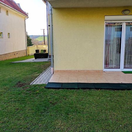 Vár-lak Apartman Apartamento Hévíz Exterior foto